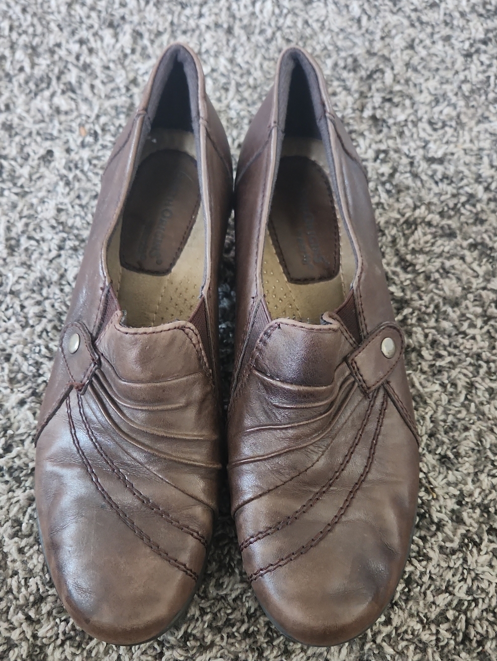 Earth Origins Womens Leather Slip-on Shoes, size 8M